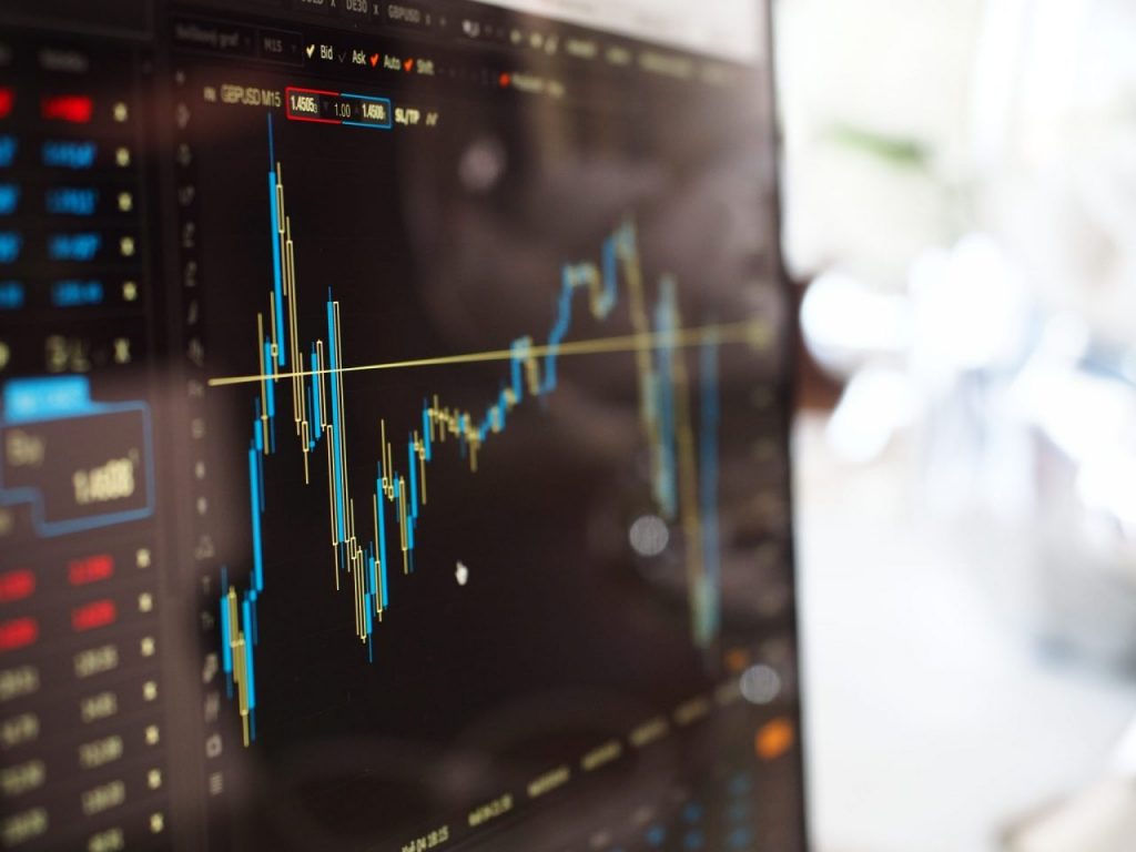 faktor mempengaruhi harga emas dunia
